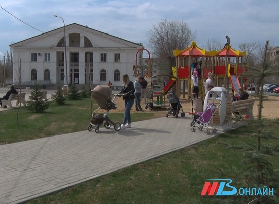 Специалисты проинспектировали обновленные парки и скверы Волгограда